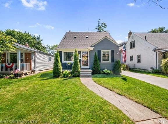 704 N Edison Avenue, Royal Oak, MI 48067