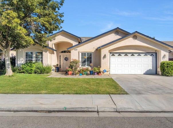 2263 Pacific Court, Madera, CA 93637