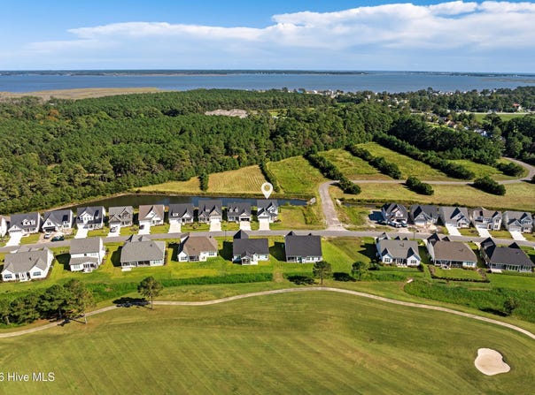 202 Windswept Lane, Beaufort, NC 28516