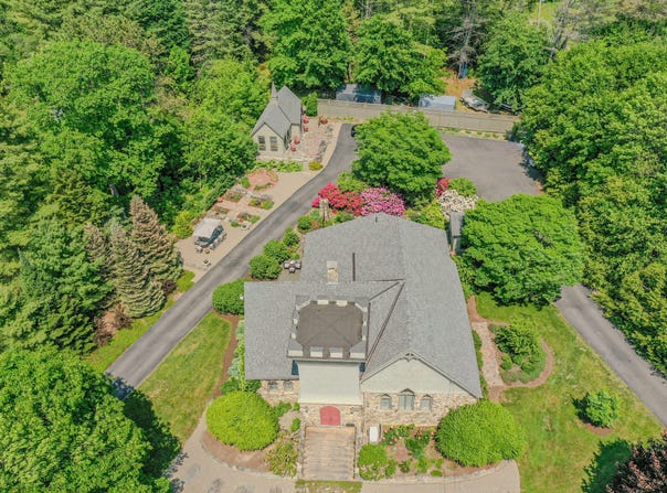 48 Old Searsport Avenue, Belfast, ME 04915