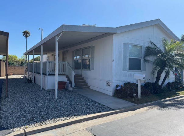 7271 Katella Ave, Stanton, CA 90680