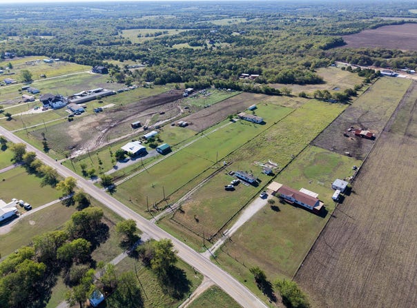 8300 Fm 697, Whitewright, TX 75491
