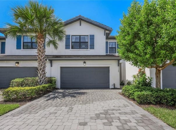 7348 Rockefeller Dr, NAPLES, FL 34119
