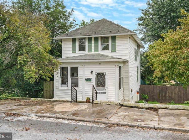 11 E H Street, BRUNSWICK, MD 21716