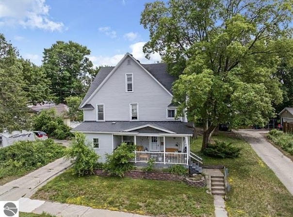 411 S Simon Street, Cadillac, MI 49601