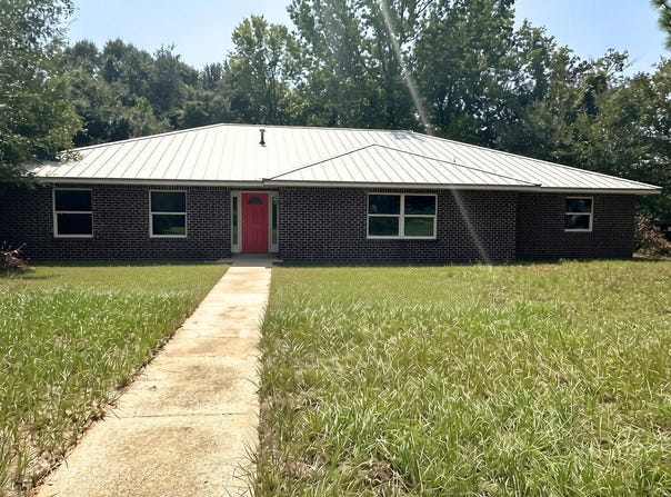 18 Hickory Avenue, Shalimar, FL 32579