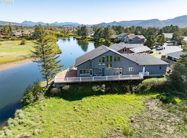 500 FARRELL Ct, Seaside, OR 97138