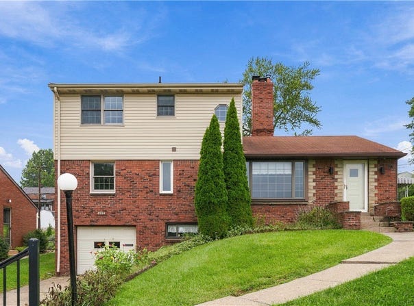 4358 E Brightview Ave, Whitehall, PA 15227