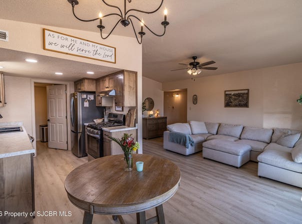 205 MESILLA Drive, Aztec, NM 87410