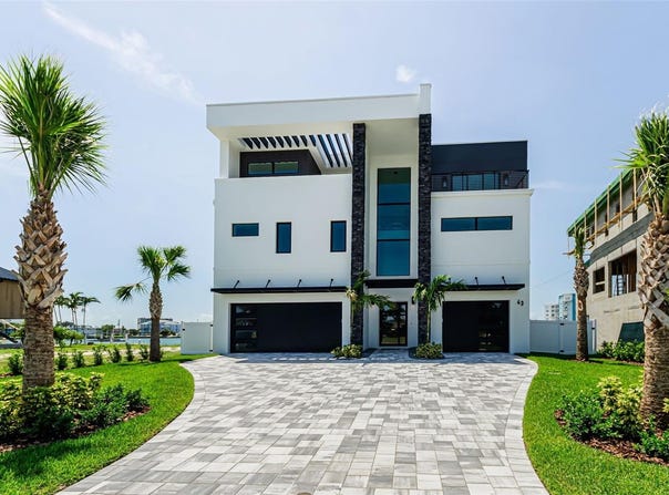 43 DOLPHIN Drive, TREASURE ISLAND, FL 33706