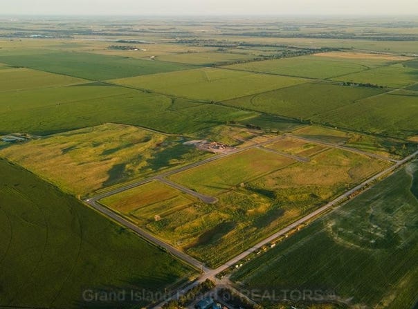 4170 Canyon Circle, Doniphan, NE 68832