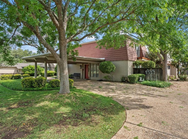 2813 Mount Carmel Drive, Waco, TX 76710
