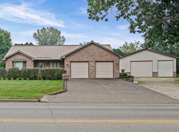 525 14th St S, La Crescent, MN 55947