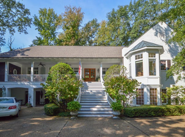 21 Shadowlawn Cv, West Point, MS 39773