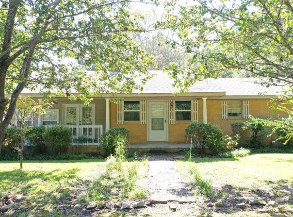 130 Little Sawmill Rd., LAUREL, MS 39443