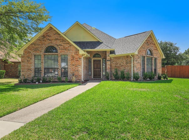 136 Highland Meadow Circle, Coppell, TX 75019