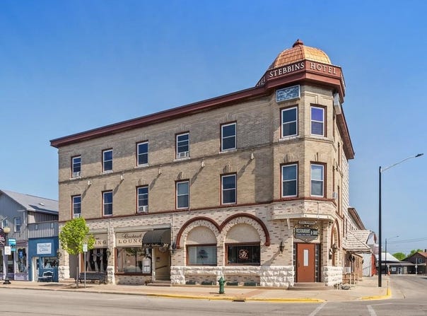 201 Steele St, Algoma, WI 54201