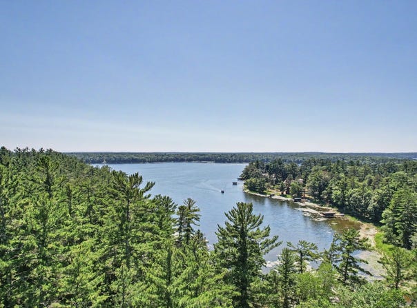 8331 AWASSA LN, St Germain, WI 54558