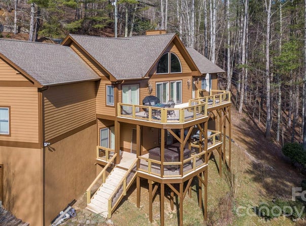 446 Windridge Drive, Sugar Grove, NC 28679