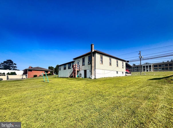 154-156 E MAIN, HEGINS, PA 17938