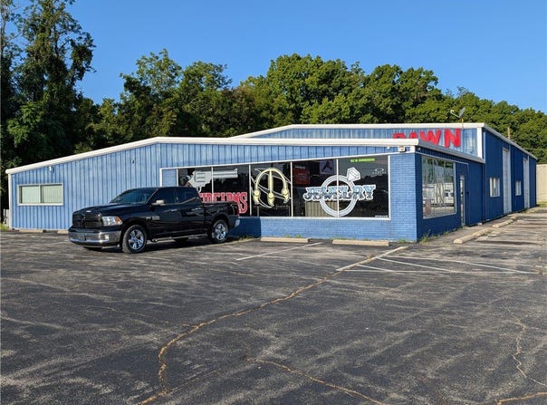102 W Commercial Street, Harrison, AR 72601