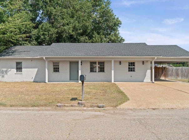320 E Lawson Avenue, Wynne, AR 72396