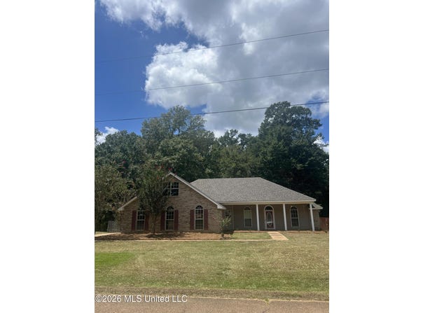 308 Seminole Circle, Terry, MS 39170
