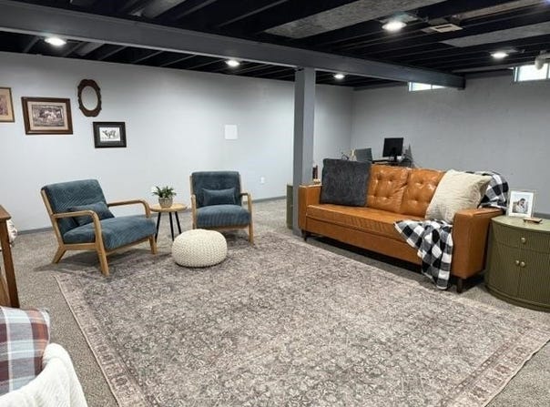 925 E Wedgewood Dr, Derby, KS 67037-1945