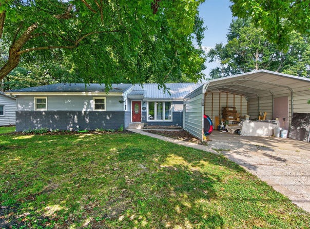 203 S Burton Avenue, Springfield, MO 65802