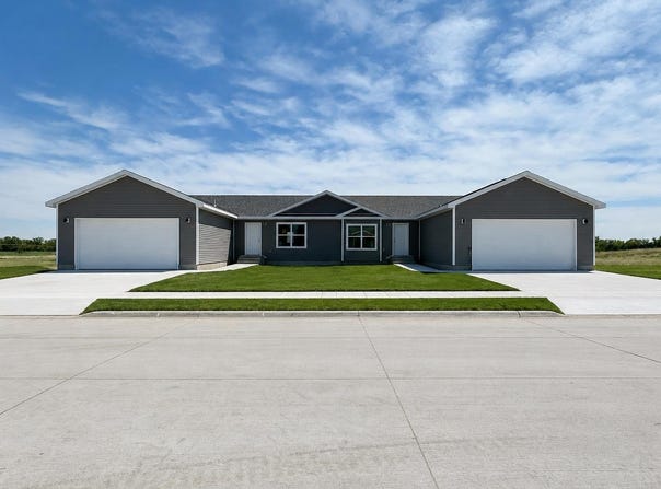 1237 S 1st Street, Columbus, NE 68601