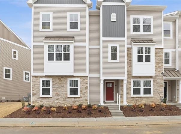 4301 Abercorn Drive, Suffolk, VA 23435