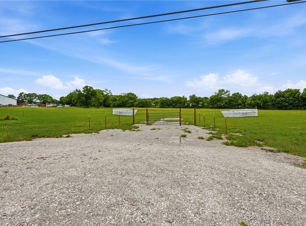 North Center, Elkins, AR 72727