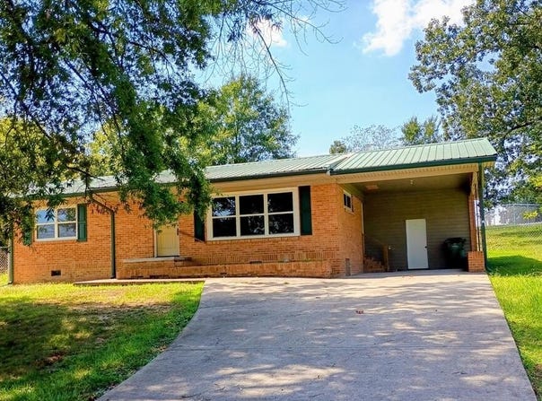 609 4th Avenue S, CHATSWORTH, GA 30705