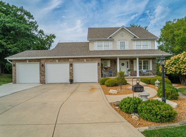 1205 Waterside Lane, Crown Point, IN 46307
