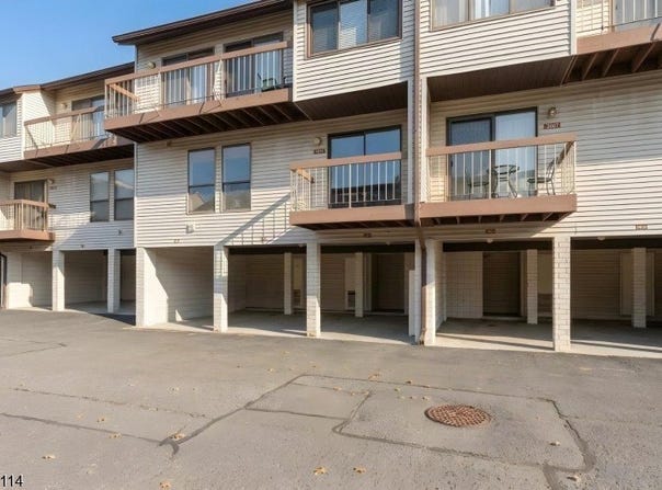 3404 Richmond Ct, Hillsborough Twp., NJ 08844-5503