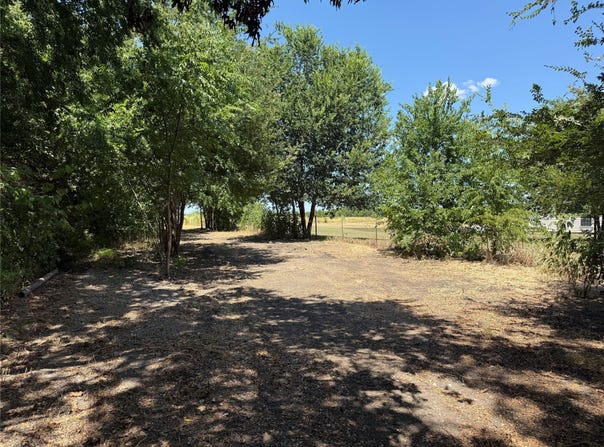 101 CR 4709, Leonard, TX 75452