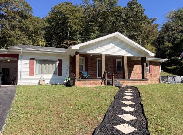 51 Annies Lane, Hager Hill, KY 41222