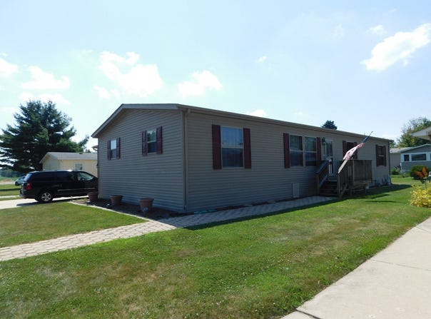 13 Hickory Lane, Sandwich, IL 60548