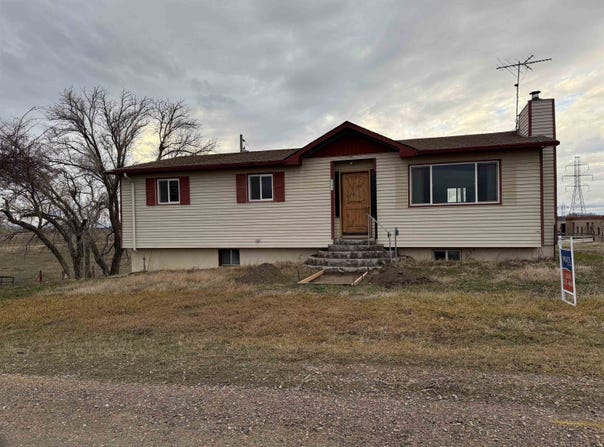 2932 S Arthur, American Falls, ID 83211