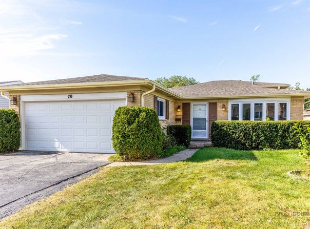 70 Dover Drive, Des Plaines, IL 60018