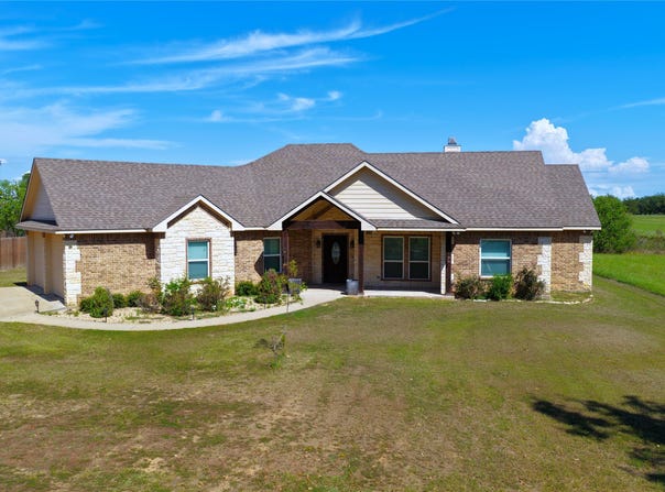 207 Northline Road, Teague, TX 75860