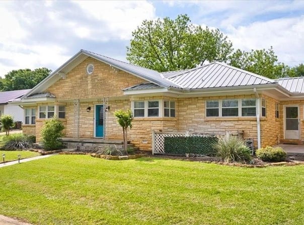 217 Wilson Ave, Mason, TX 76856