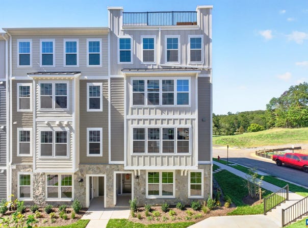 21B FORBES DR, CHARLOTTESVILLE, VA 22911