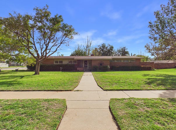 1314 E Tate Street, Brownfield, TX 79316
