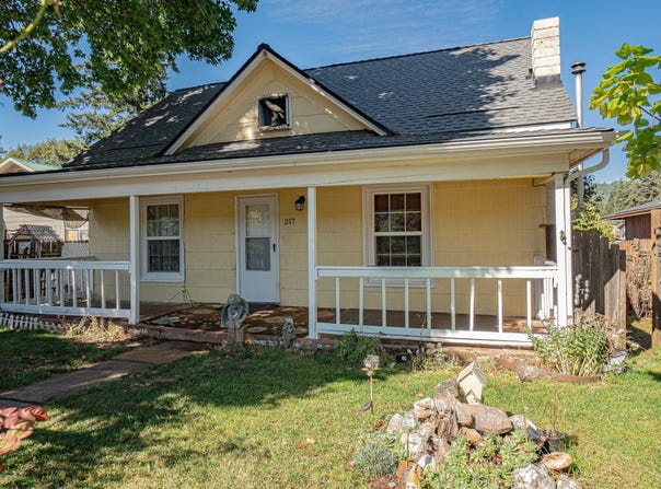217 Broad Street, Butte Falls, OR 97522