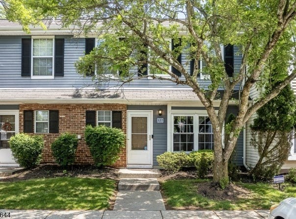 327 Smithwold Rd, Franklin Twp., NJ 08873-4858
