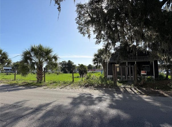 1015 MAKOWSKI Road, WAUCHULA, FL 33873
