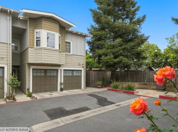 176 Valley Oak Drive, Napa, CA 94558