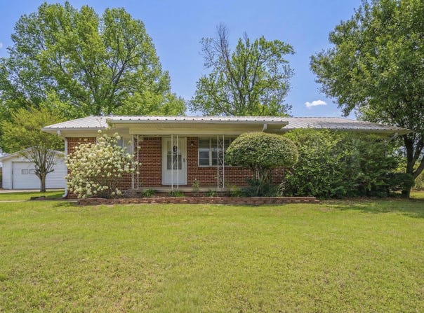 729 S Walnut, Winnsboro, TX 75494