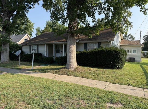 810 E 7th Street, Centralia, IL 62801
